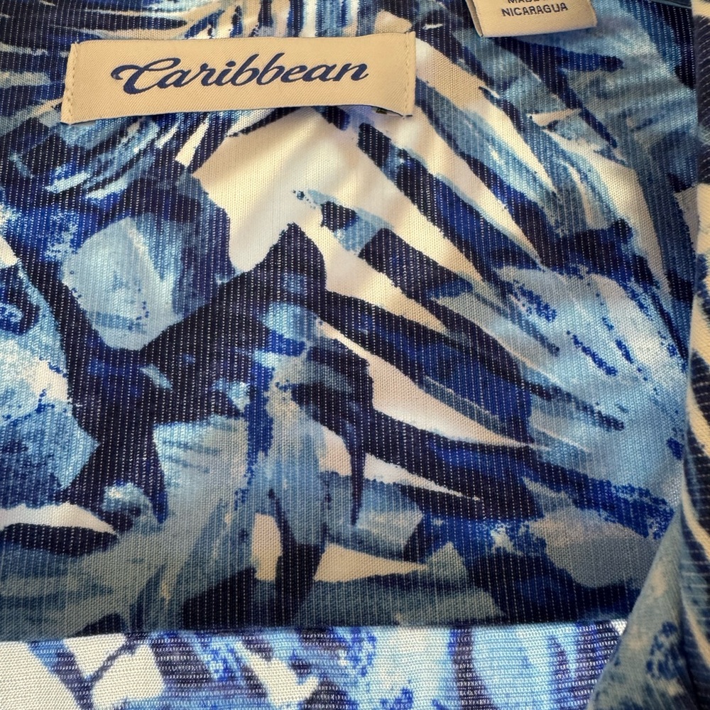 Caribbean Blue and White Leaf Print Men's Shirt - Picture 4 of 5